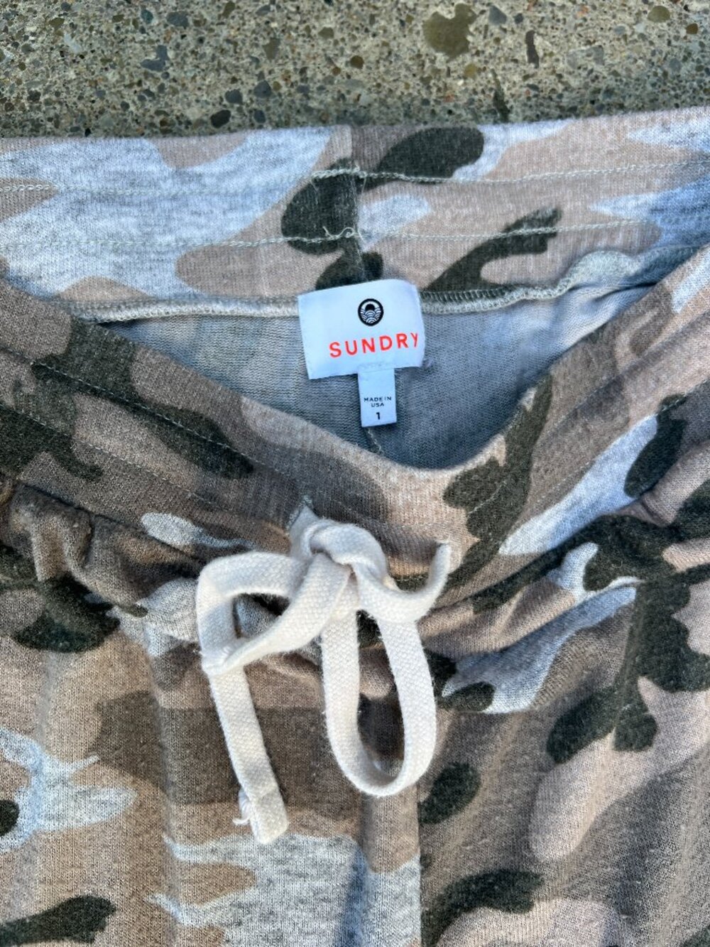 Sundry Fatigue Camo Sweatpants – Size 1 – Drawstring Waist, Pockets